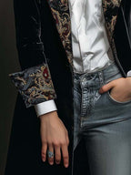 Léontine | Blazer Entallado Estampado Barroco Negro