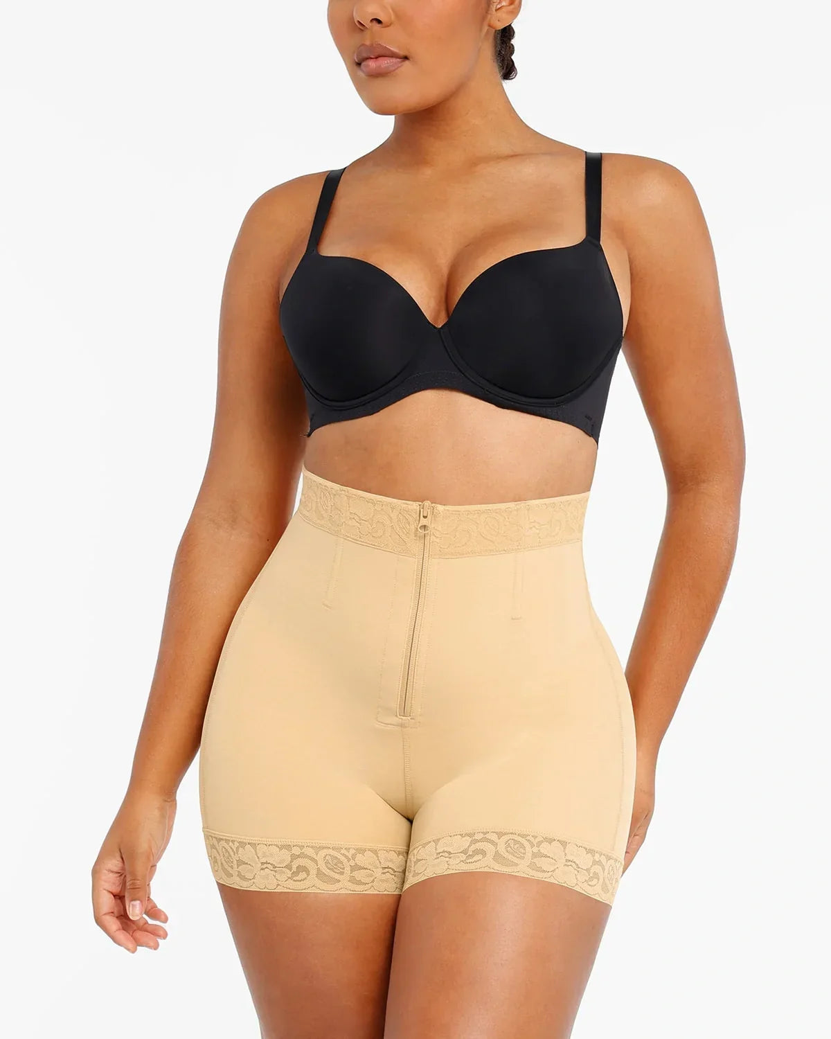 Short Moldeador de Encaje con Varillas y Control Abdominal