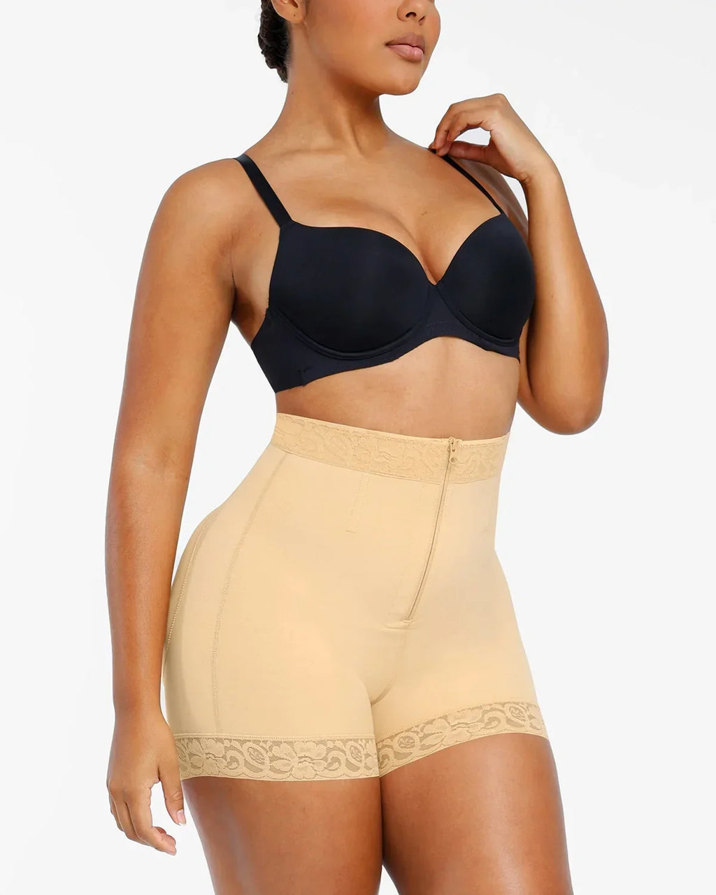 Short Moldeador de Encaje con Varillas y Control Abdominal