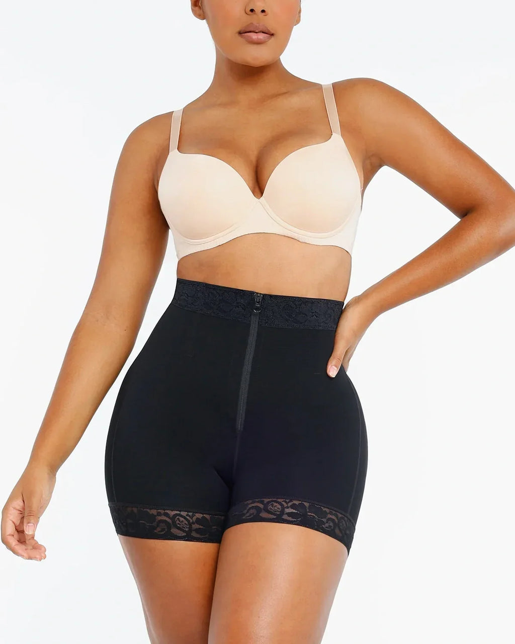 Short Moldeador de Encaje con Varillas y Control Abdominal