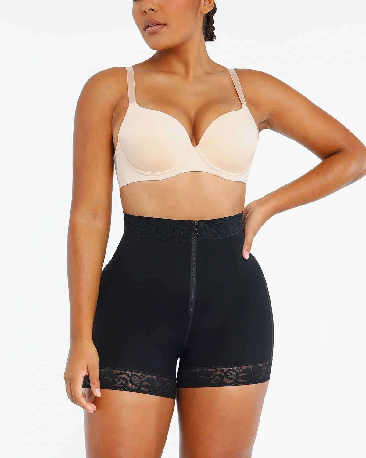 Short Moldeador de Encaje con Varillas y Control Abdominal