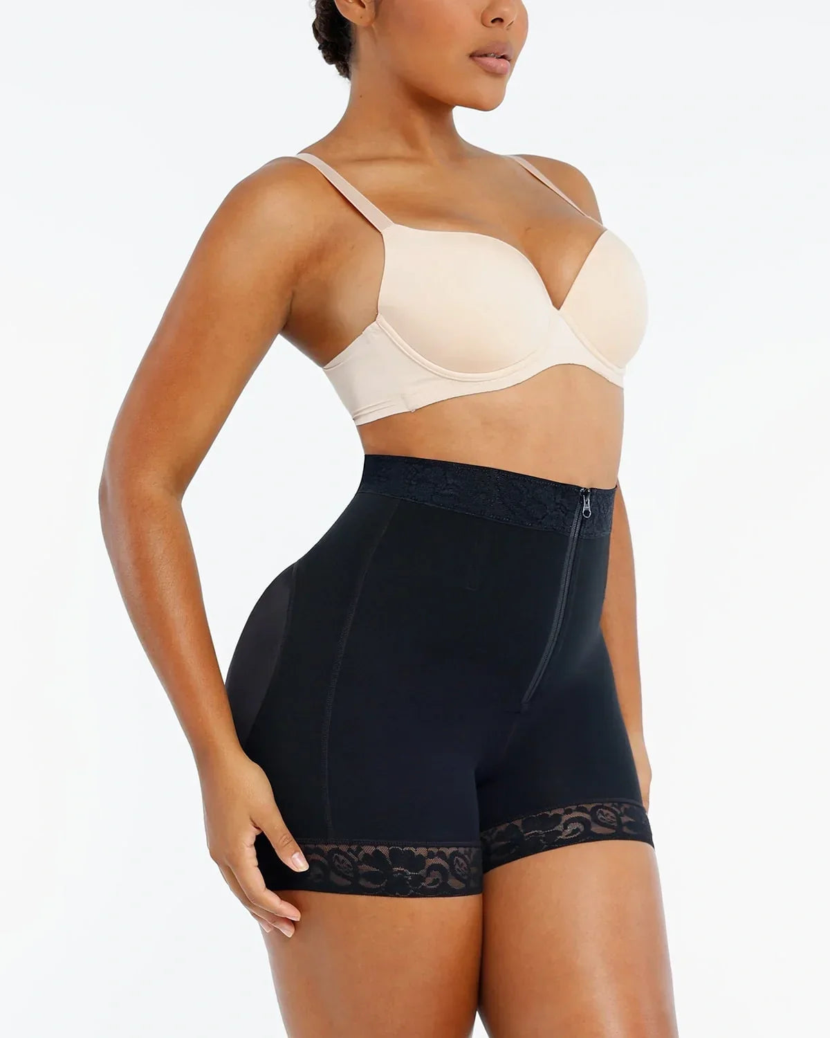 Short Moldeador de Encaje con Varillas y Control Abdominal