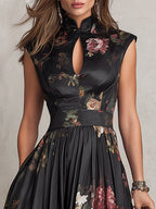 Vestido Midi en Satén Plisado con Cuello Cut-Out Negro
