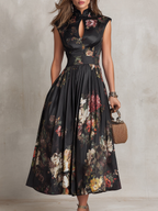 Vestido Midi en Satén Plisado con Cuello Cut-Out Negro