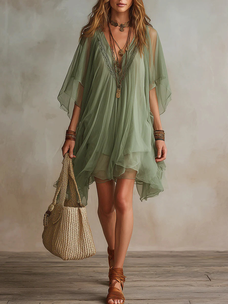 Vestido Mini Vaporoso en Chiffon Verde con Escote en V