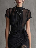 Vestido Mini en Chiffon Negro con Cintura Plisada