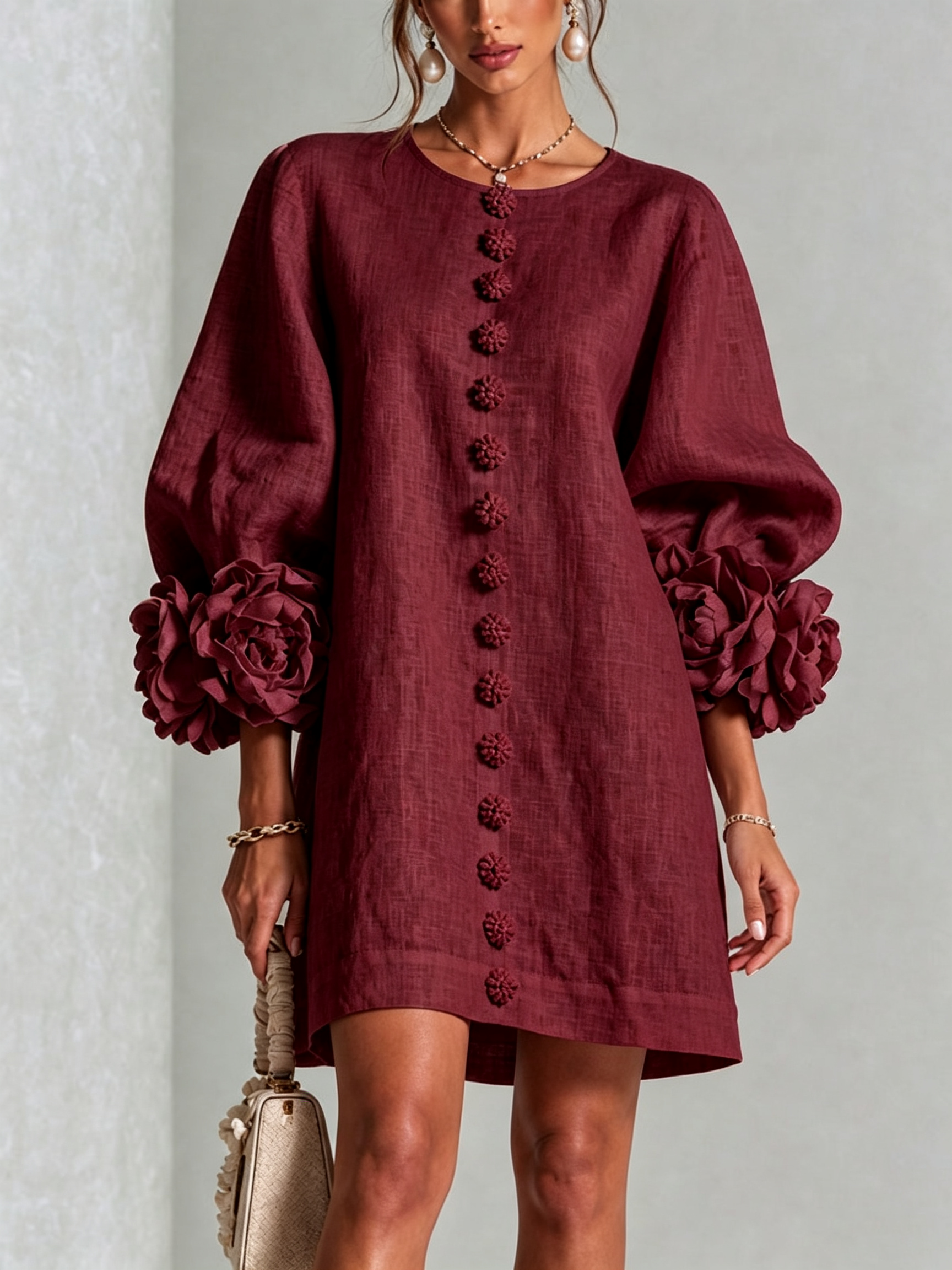 Ilaria | Vestido Mini en Mezcla de Lino con Puños de Rosa, Burdeos