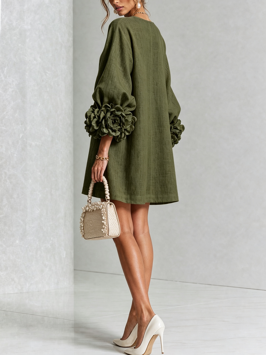 Gaia | Vestido Mini en Mezcla de Lino con Puños de Rosa, Verde Oliva