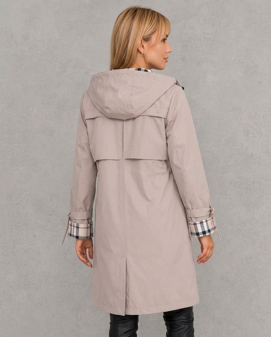 Mabel | Parka Impermeable con Capucha y Detalles a Cuadros